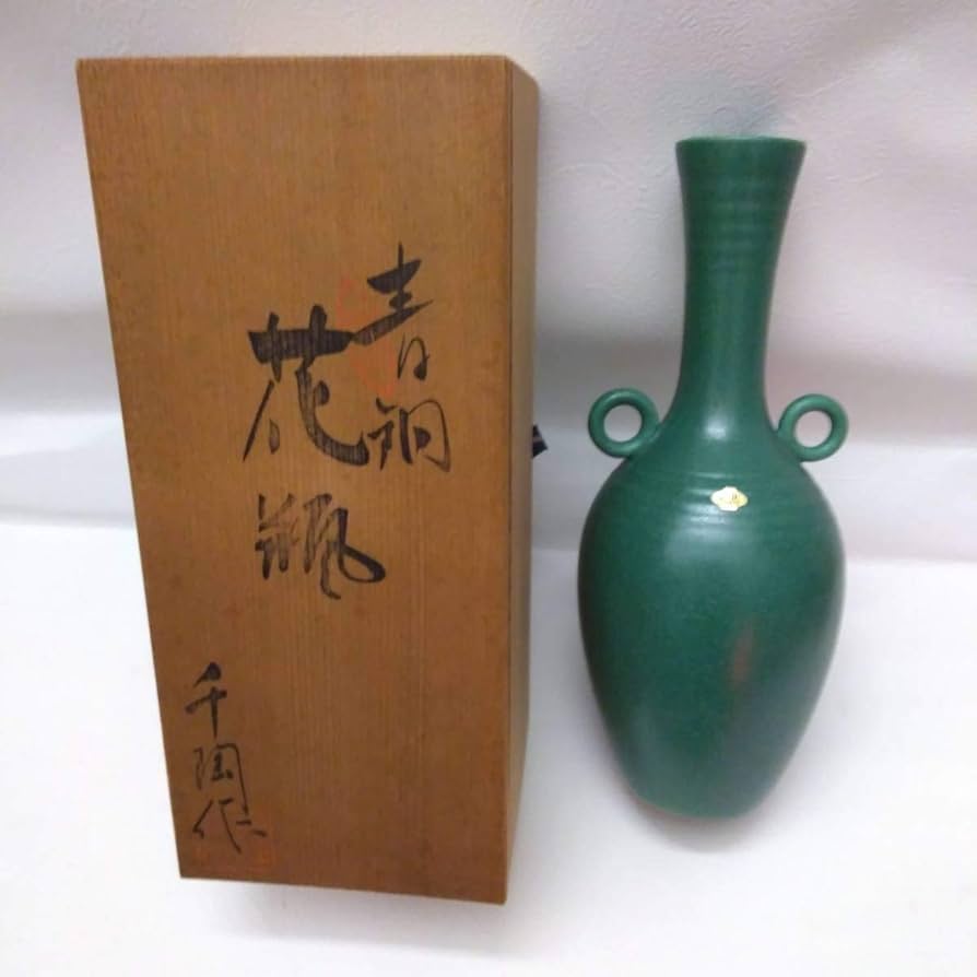 溝上藻風作粉引き花瓶          高さ19cm 直径9cm 唐津焼 溝上藻風作粉引き花瓶 高さ19cm 直径9cm 唐津焼 Amazon.co.jp: